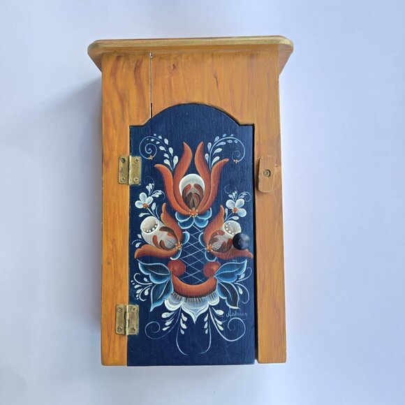 Vintage Rosemaling Hanging Wall Cabinet Signed by Aslaug - Picture 1 of 13